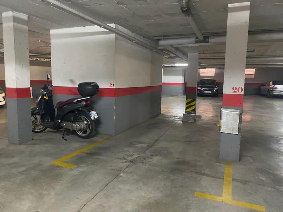 Апартаменты Lujoso Piso Centro Aparcamiento Privado, Terraza & Ac Малага Экстерьер фото
