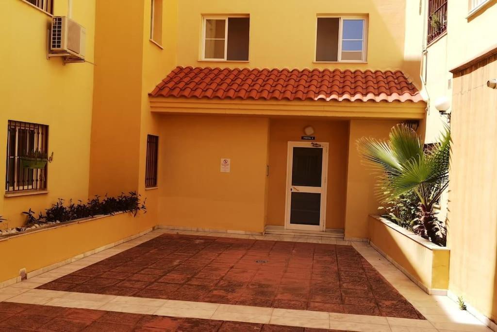 Апартаменты Lujoso Piso Centro Aparcamiento Privado, Terraza & Ac Малага Экстерьер фото
