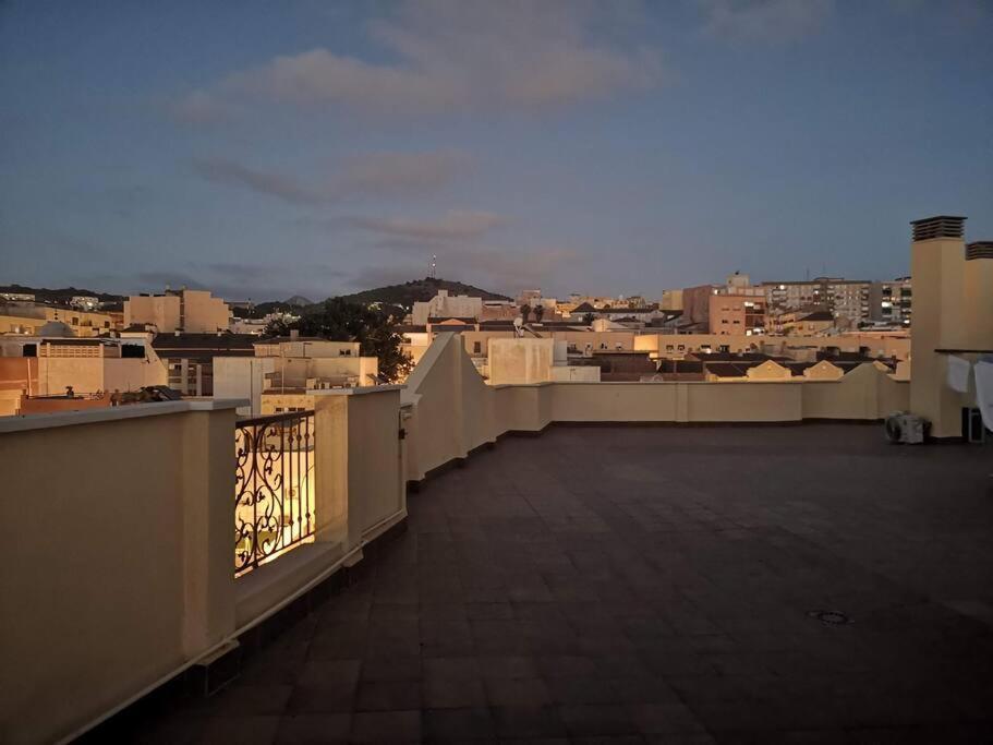 Апартаменты Lujoso Piso Centro Aparcamiento Privado, Terraza & Ac Малага Экстерьер фото