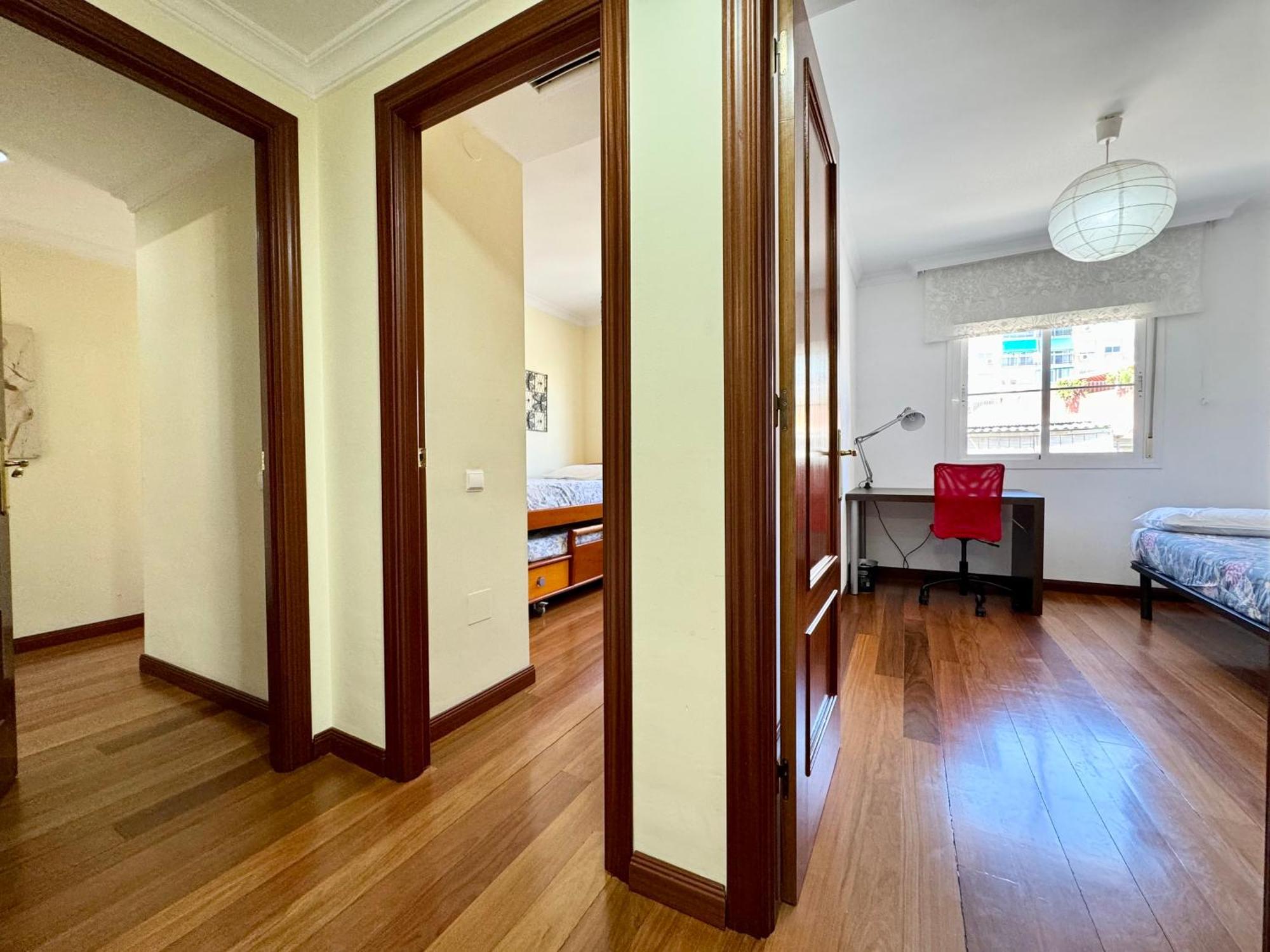 Апартаменты Lujoso Piso Centro Aparcamiento Privado, Terraza & Ac Малага Экстерьер фото