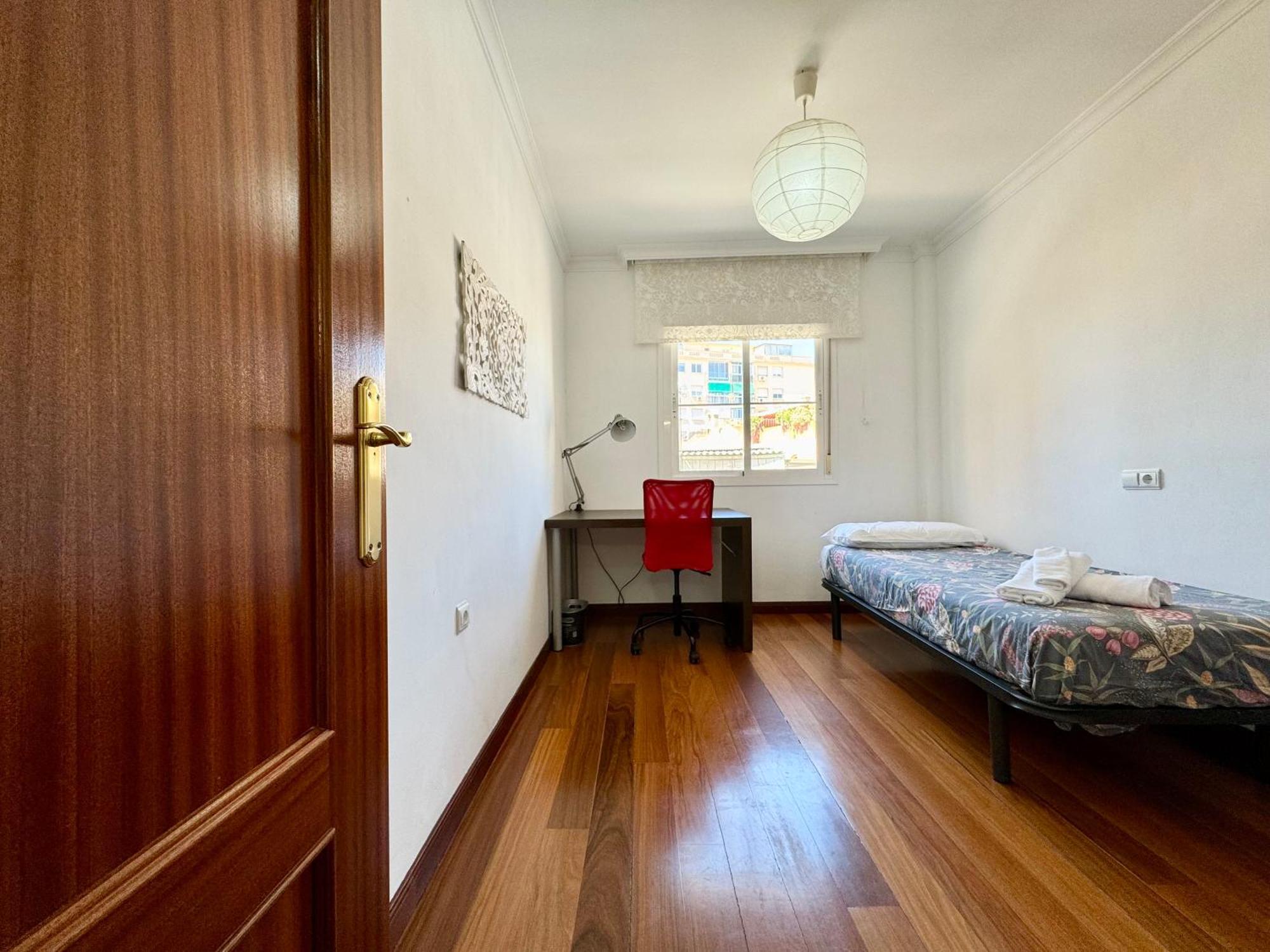 Апартаменты Lujoso Piso Centro Aparcamiento Privado, Terraza & Ac Малага Экстерьер фото